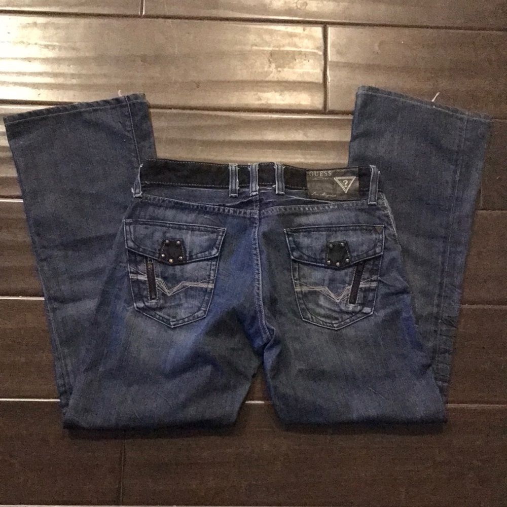 Guess Jeans 31W x 29 1/2. Tried on once they’re to short in the Length.